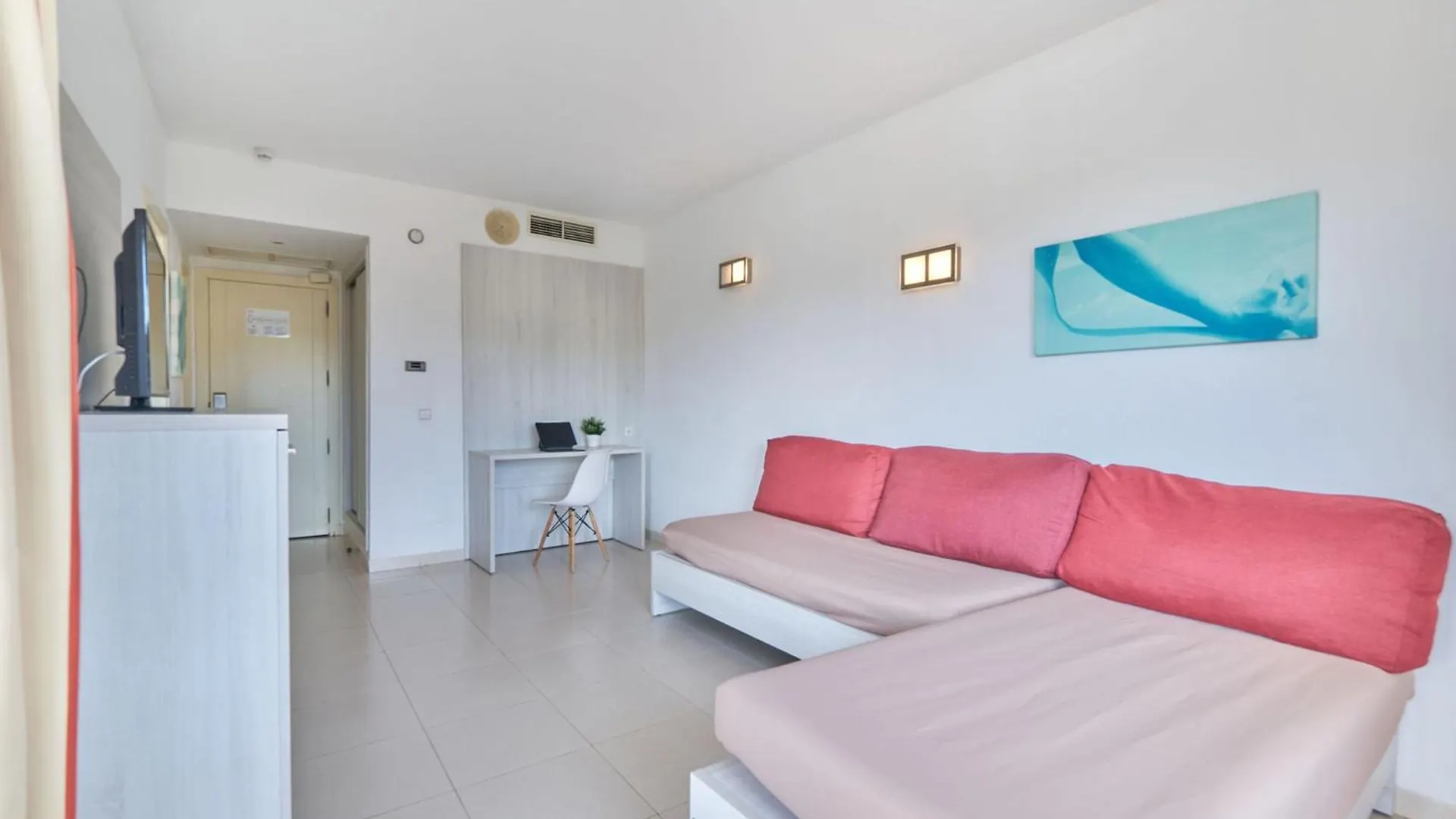 Hotel Illot Suites Cala Ratjada  4*, Cala Ratjada (Mallorca) Spain