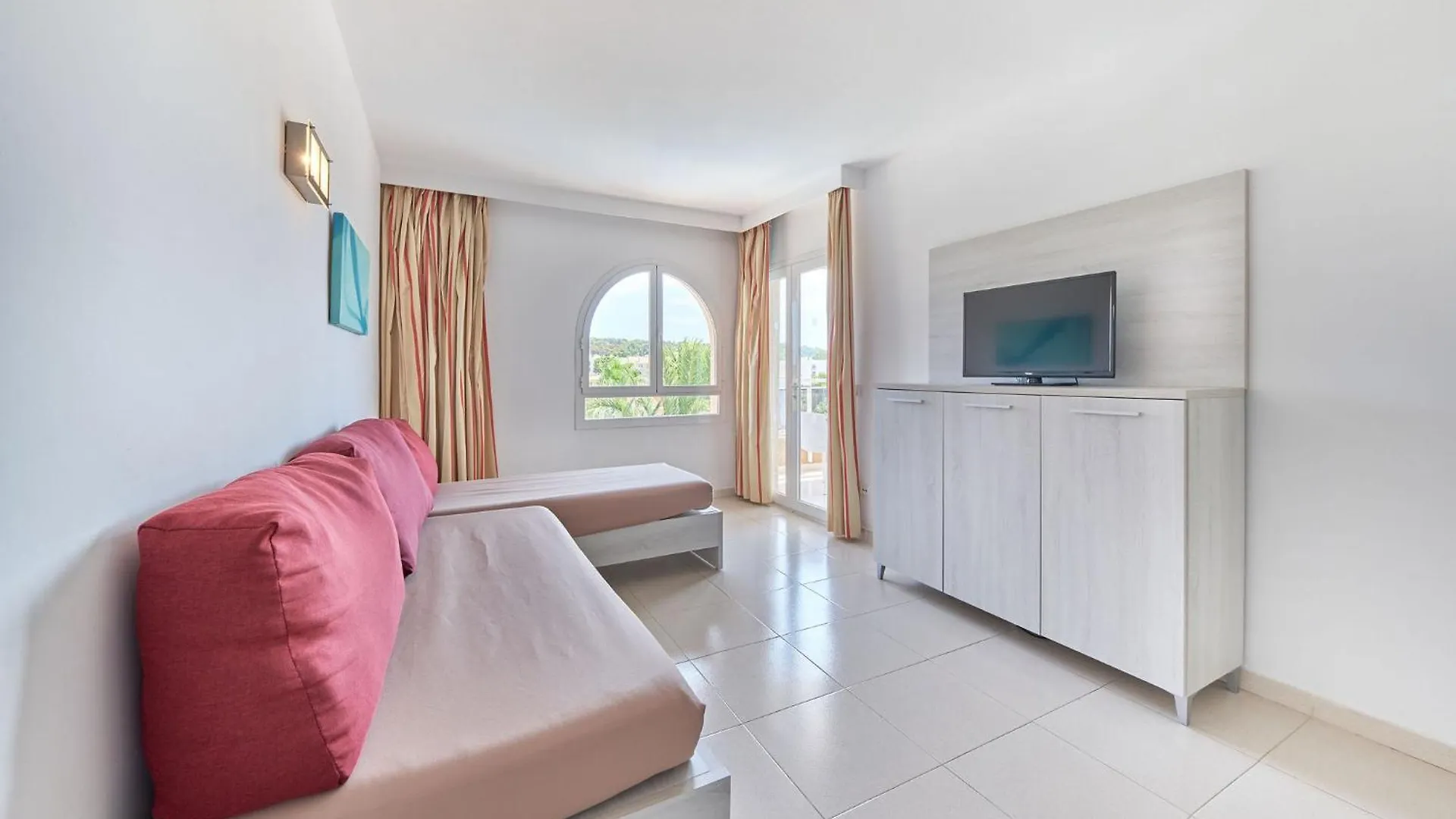Hotel Illot Suites Cala Ratjada  4*, Cala Ratjada (Mallorca)