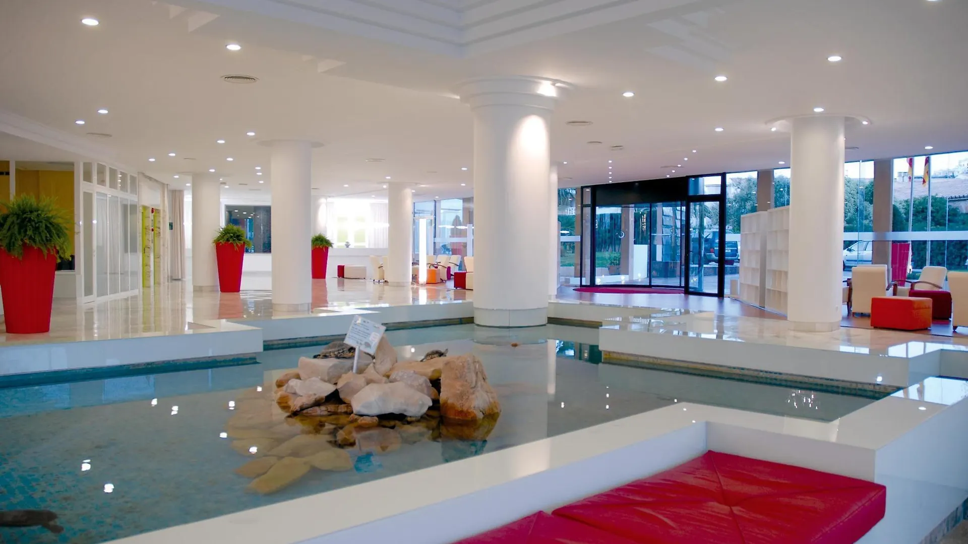 Hotel Illot Suites Cala Ratjada  Cala Ratjada (Mallorca)